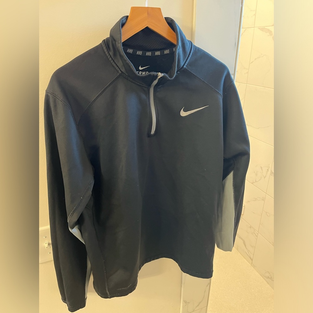 Nike women’s quarter zip